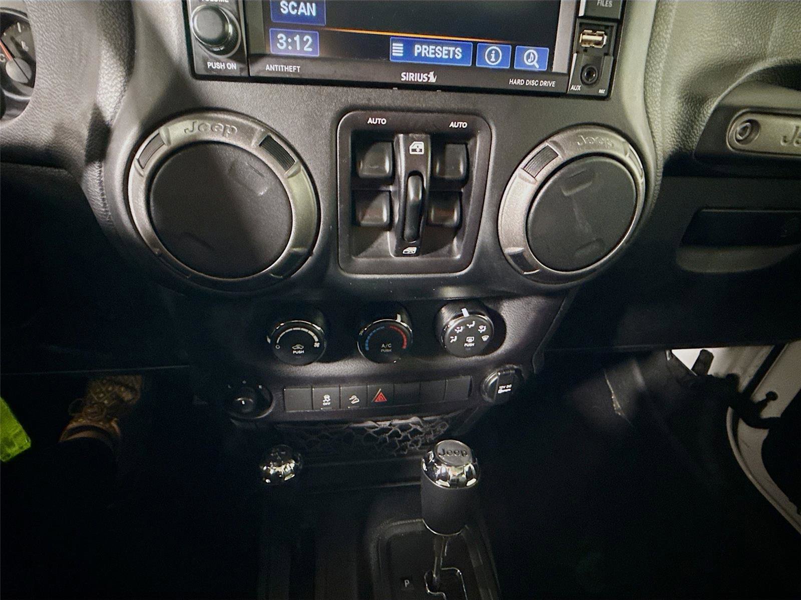 Used 2018 Jeep Wrangler Unlimited Sport S image 27