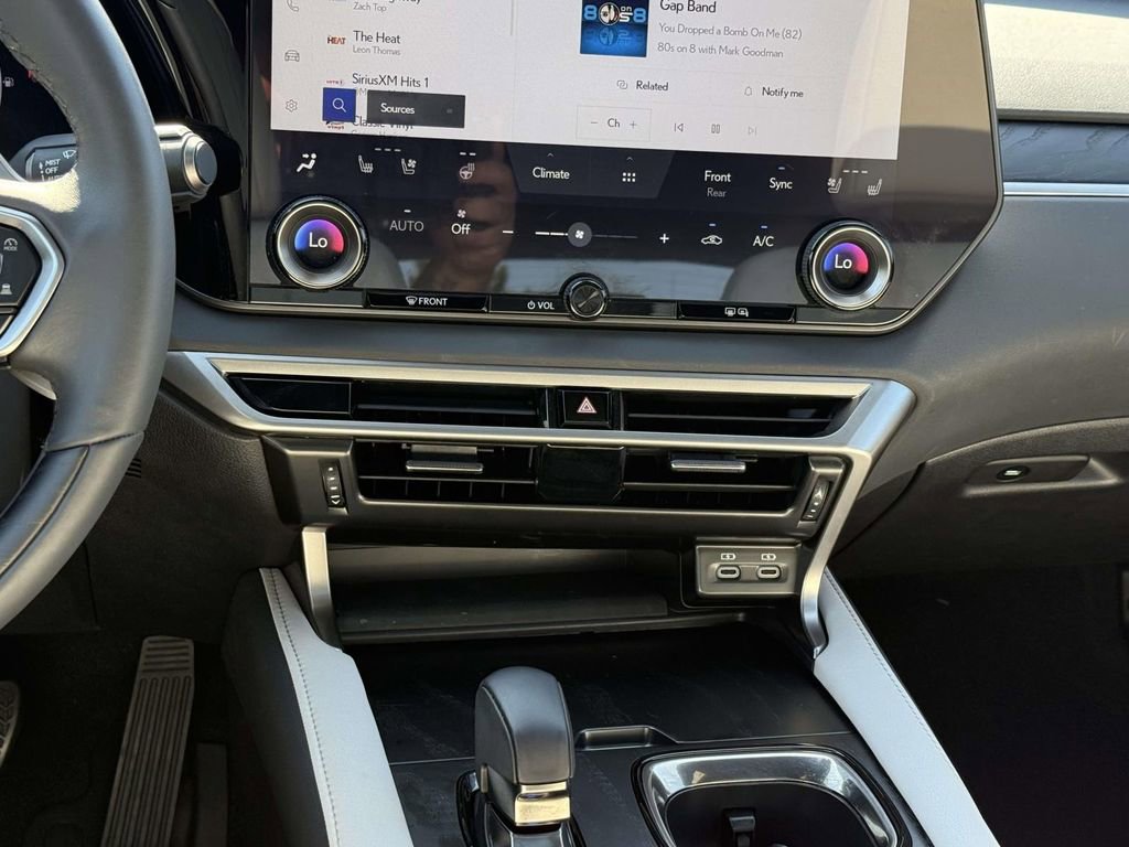 Used 2024 Lexus RX 350 Premium image 15