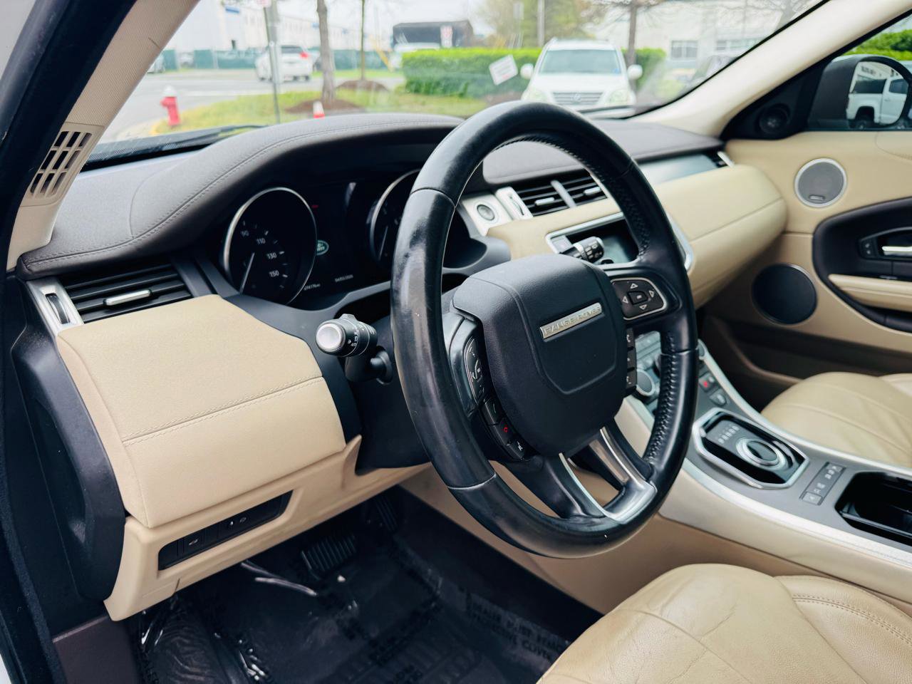 Used 2016 Land Rover Range Rover Evoque SE AWD/4WD image 15