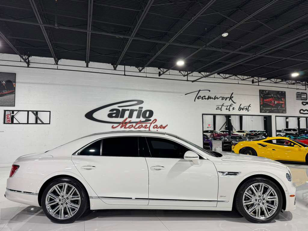 Used 2022 Bentley Flying Spur Plug-In Hybrid image 8