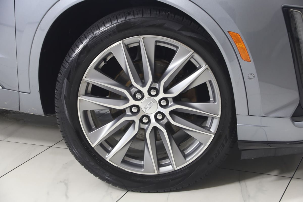 Used 2020 Cadillac XT6 Sport AWD/4WD image 16