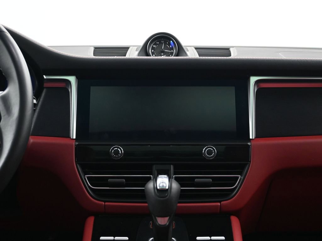 Certified 2023 Porsche Macan GTS image 11