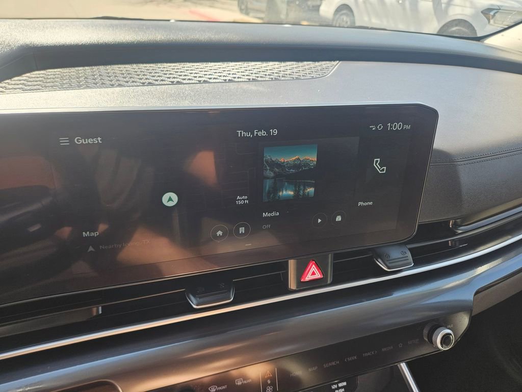 Used 2025 Kia Carnival image 22