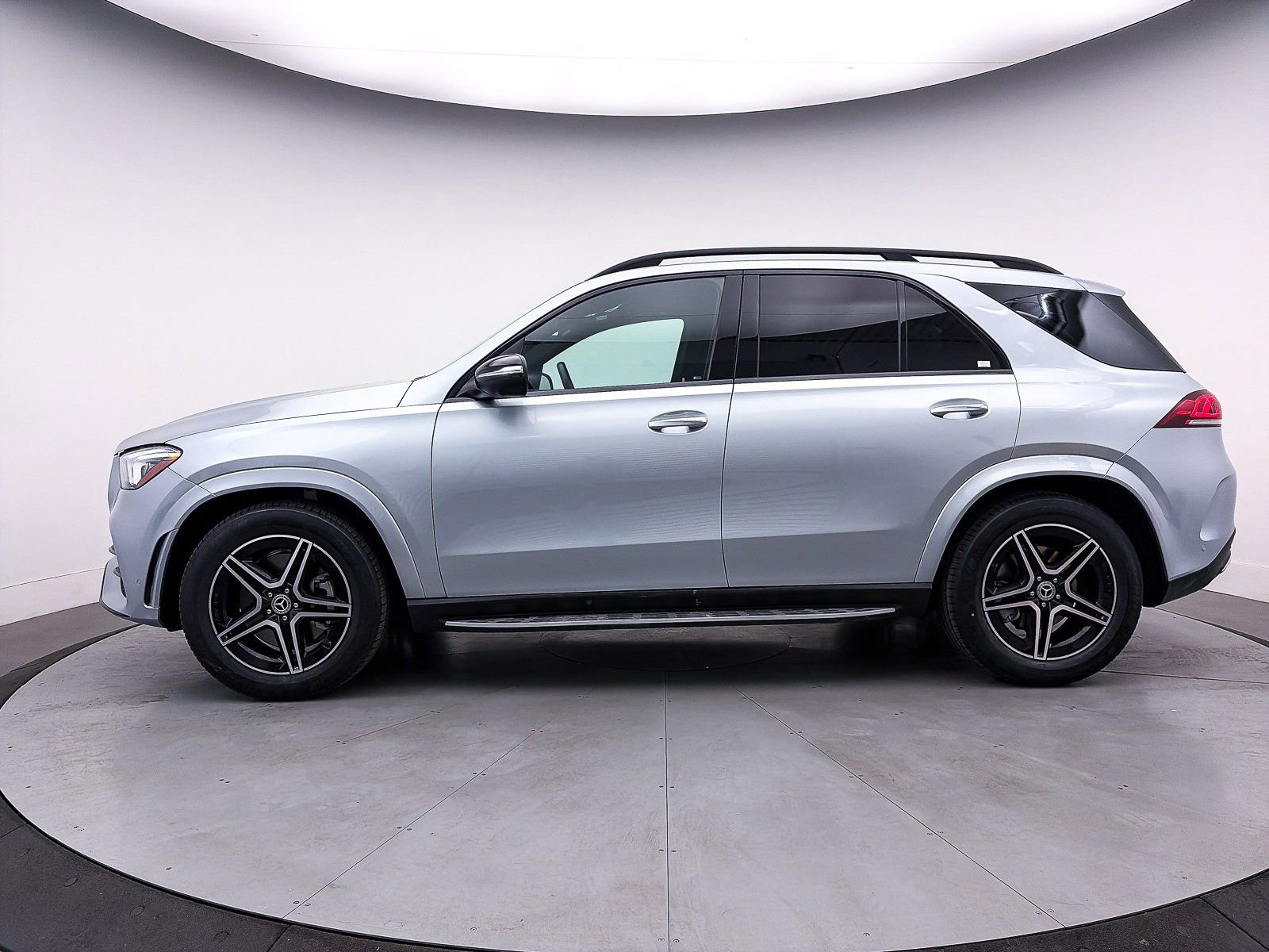 Used 2023 Mercedes-Benz GLE 450 4MATIC w/ AMG Line Exterior image 42
