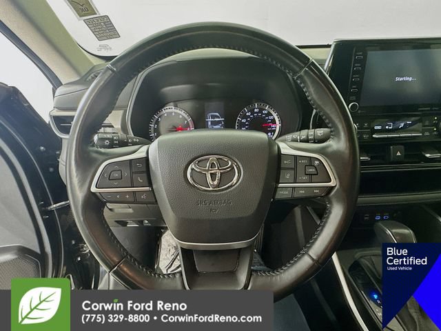 Used 2022 Toyota Highlander LE AWD/4WD image 14