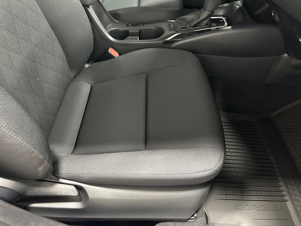 Used 2026 Toyota Corolla LE FWD image 59