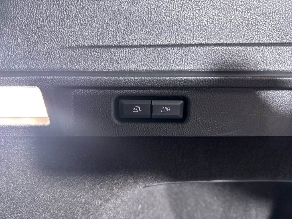 Used 2022 Lincoln Corsair Reserve w/ Equipment Group 201A image 8