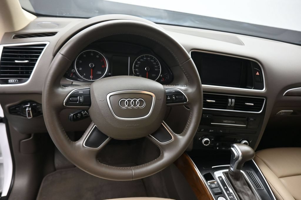 Used 2017 Audi Q5 2.0T Premium Plus w/ Technology Package AWD/4WD image 15