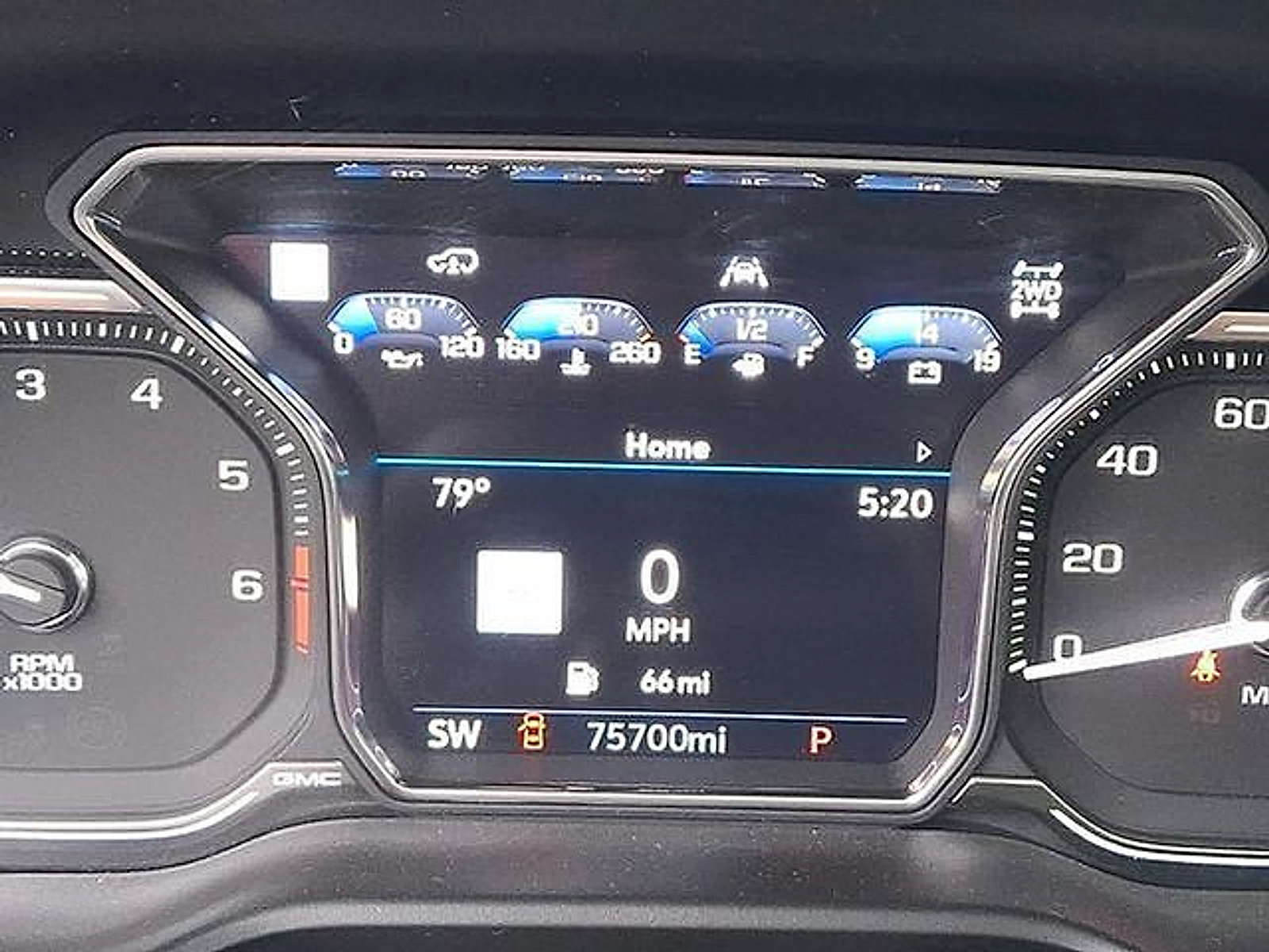 Used 2021 GMC Yukon Denali w/ Denali Ultimate Package AWD/4WD image 31