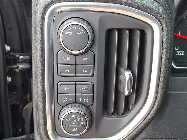 Used 2021 Chevrolet Silverado 2500 LTZ w/ LTZ Texas Edition image 21