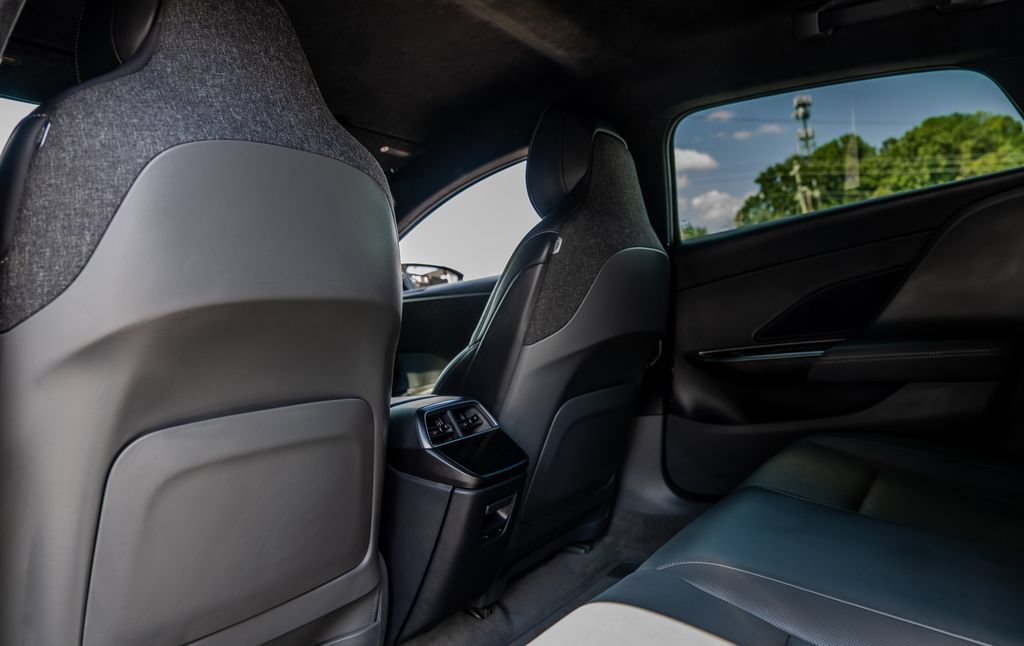 Used 2024 Lucid Air Pure RWD image 19