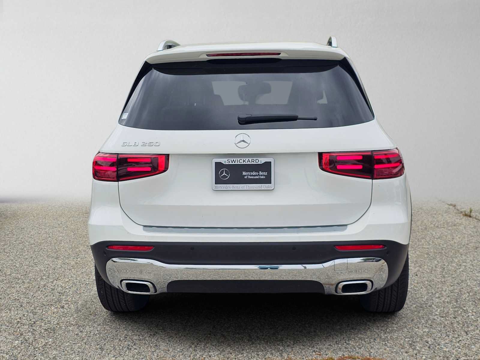 New 2026 Mercedes-Benz GLB 250 image 4