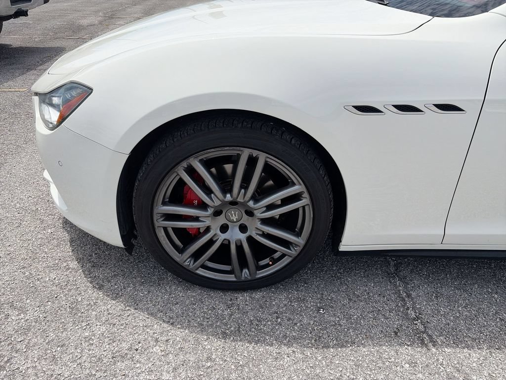 Used 2017 Maserati Ghibli w/ Luxury Package RWD image 14