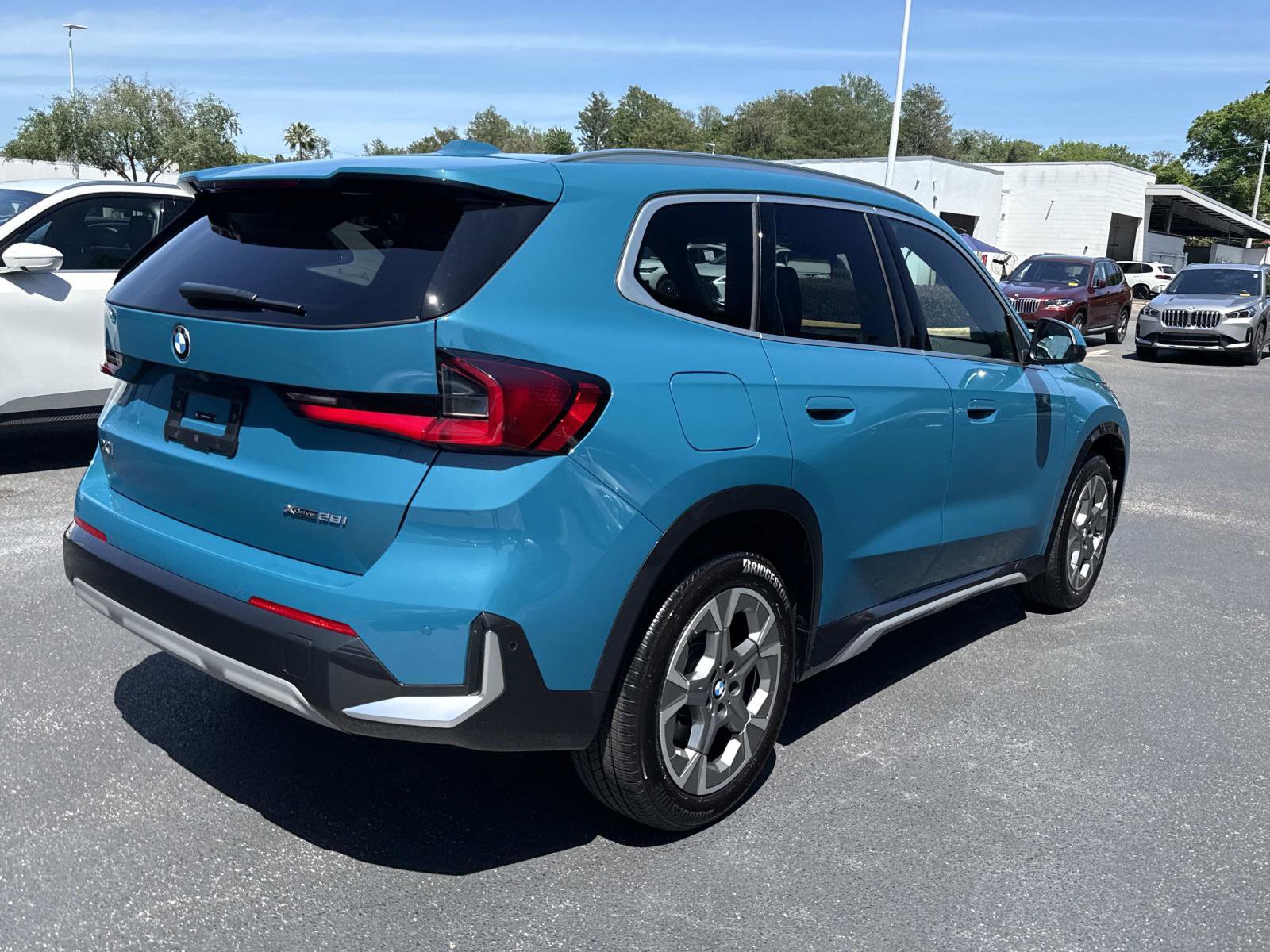 Used 2025 BMW X1 xDrive28i AWD/4WD image 3