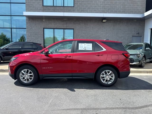 Used 2022 Chevrolet Equinox LT FWD image 2