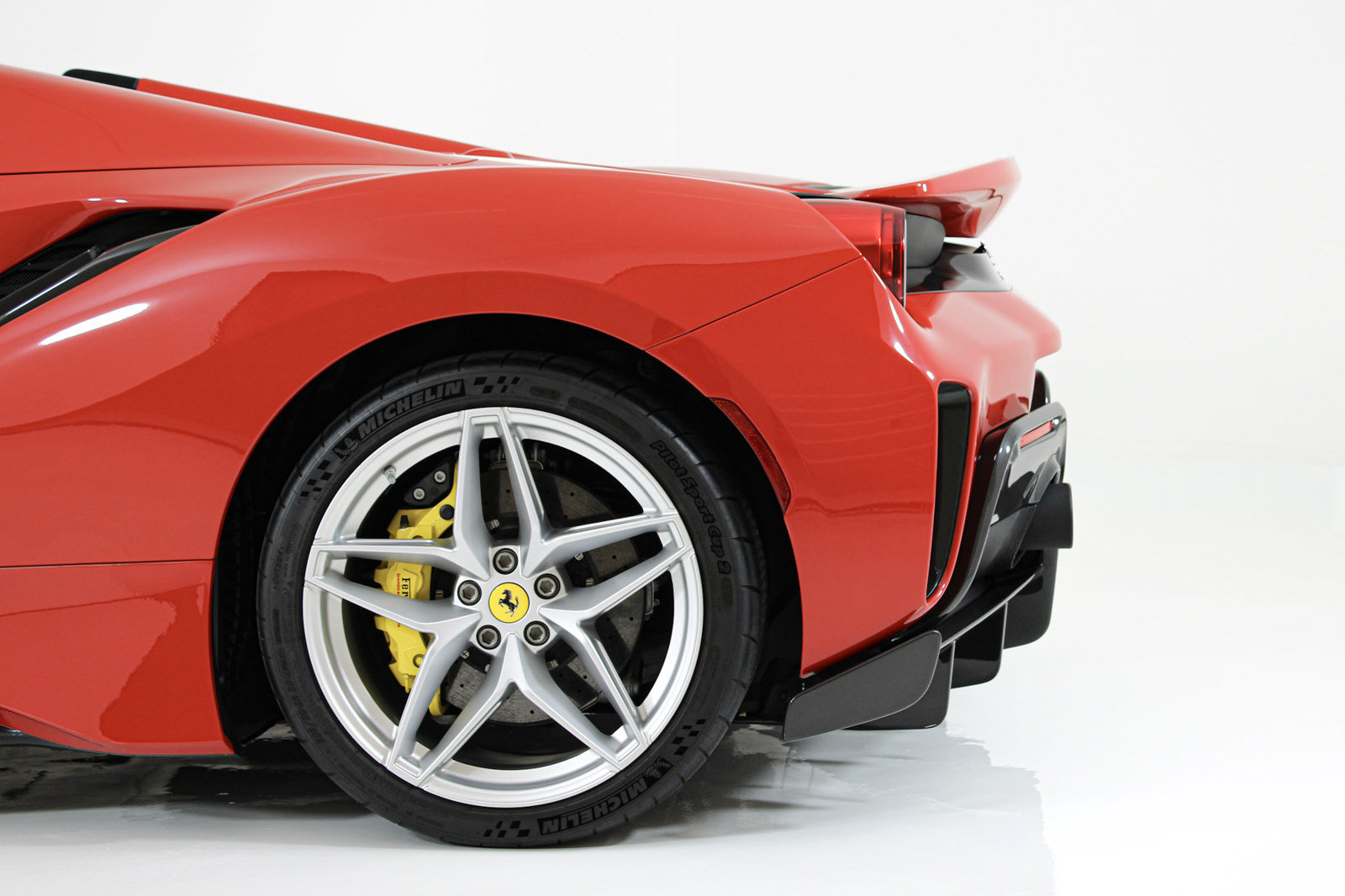 Certified 2019 Ferrari 488 Pista Spider RWD image 38