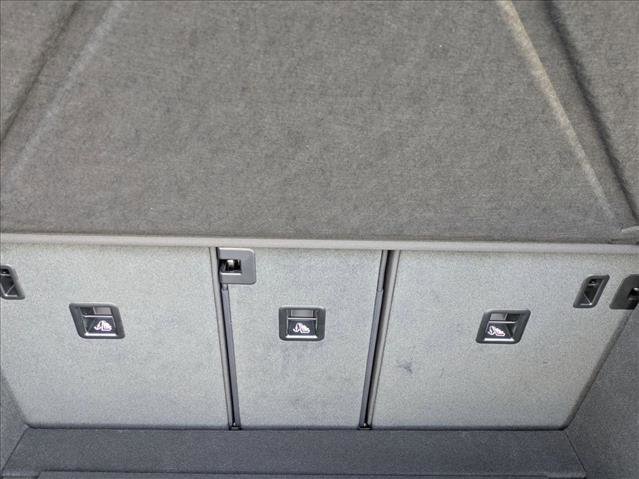 Certified 2025 Porsche Macan image 23