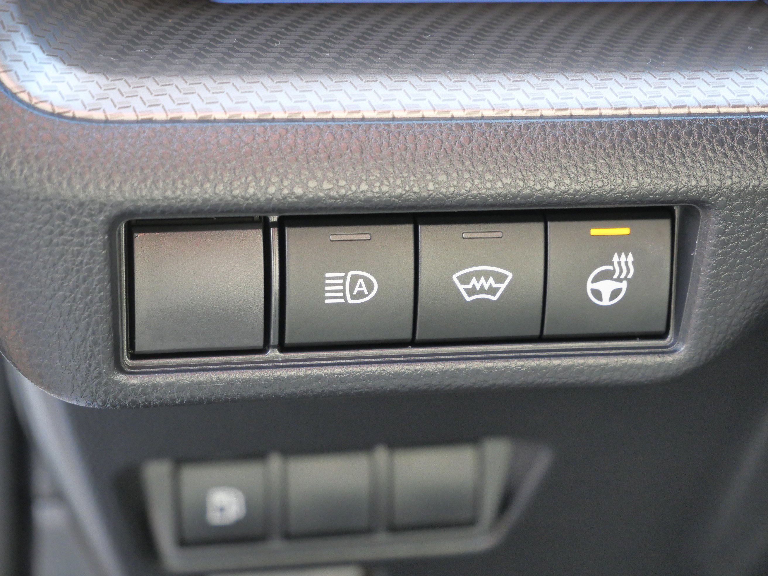 Used 2024 Toyota Prius XLE image 21