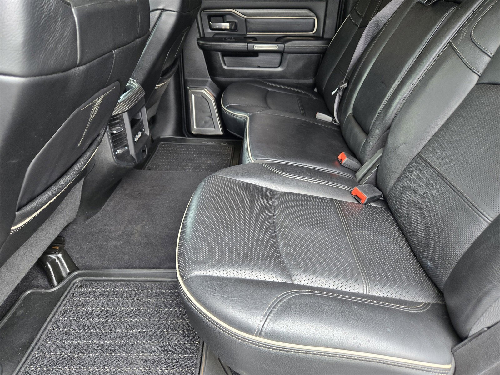 Used 2020 RAM 2500 Limited image 28