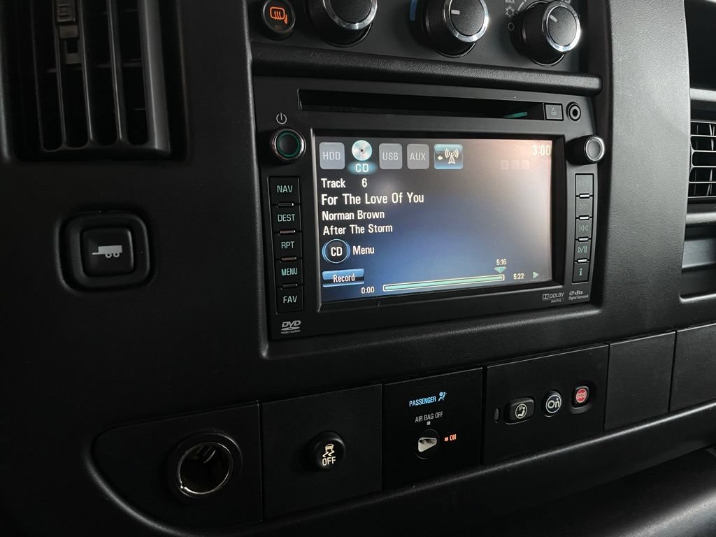 Used 2014 GMC Savana 3500 Extended RWD image 46