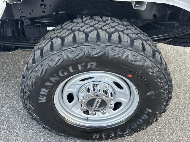 New 2026 Ford F250 XL w/ XL Off-Road Package image 32