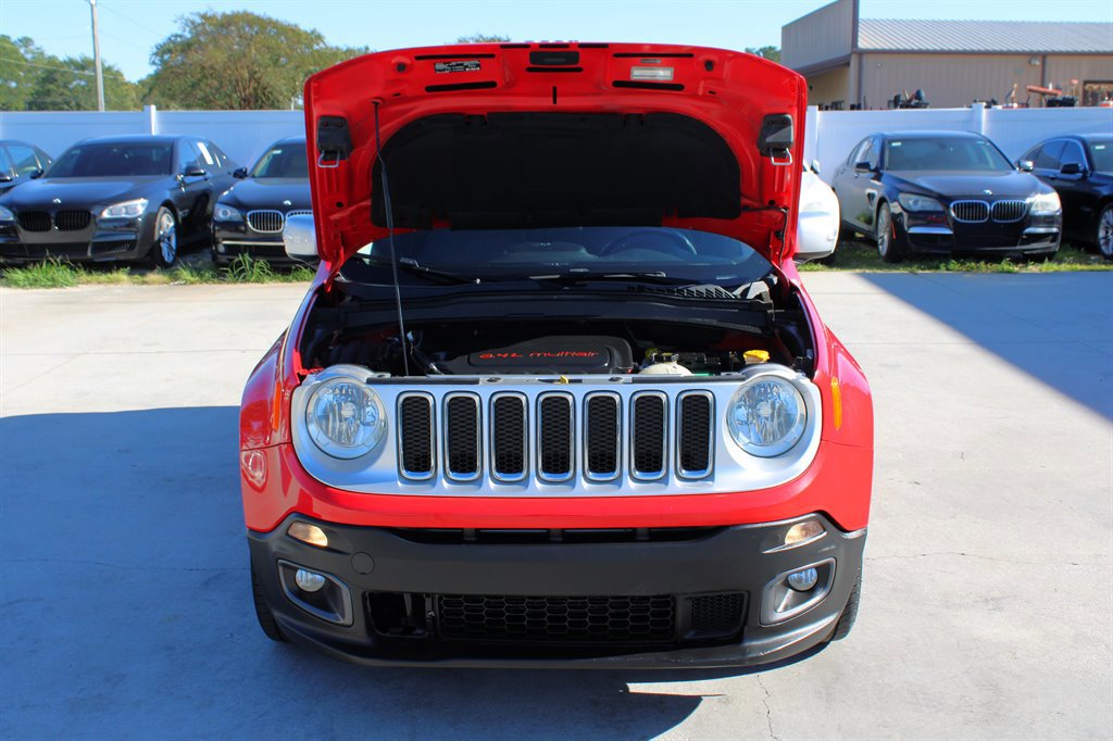 Used 2015 Jeep Renegade Limited image 30