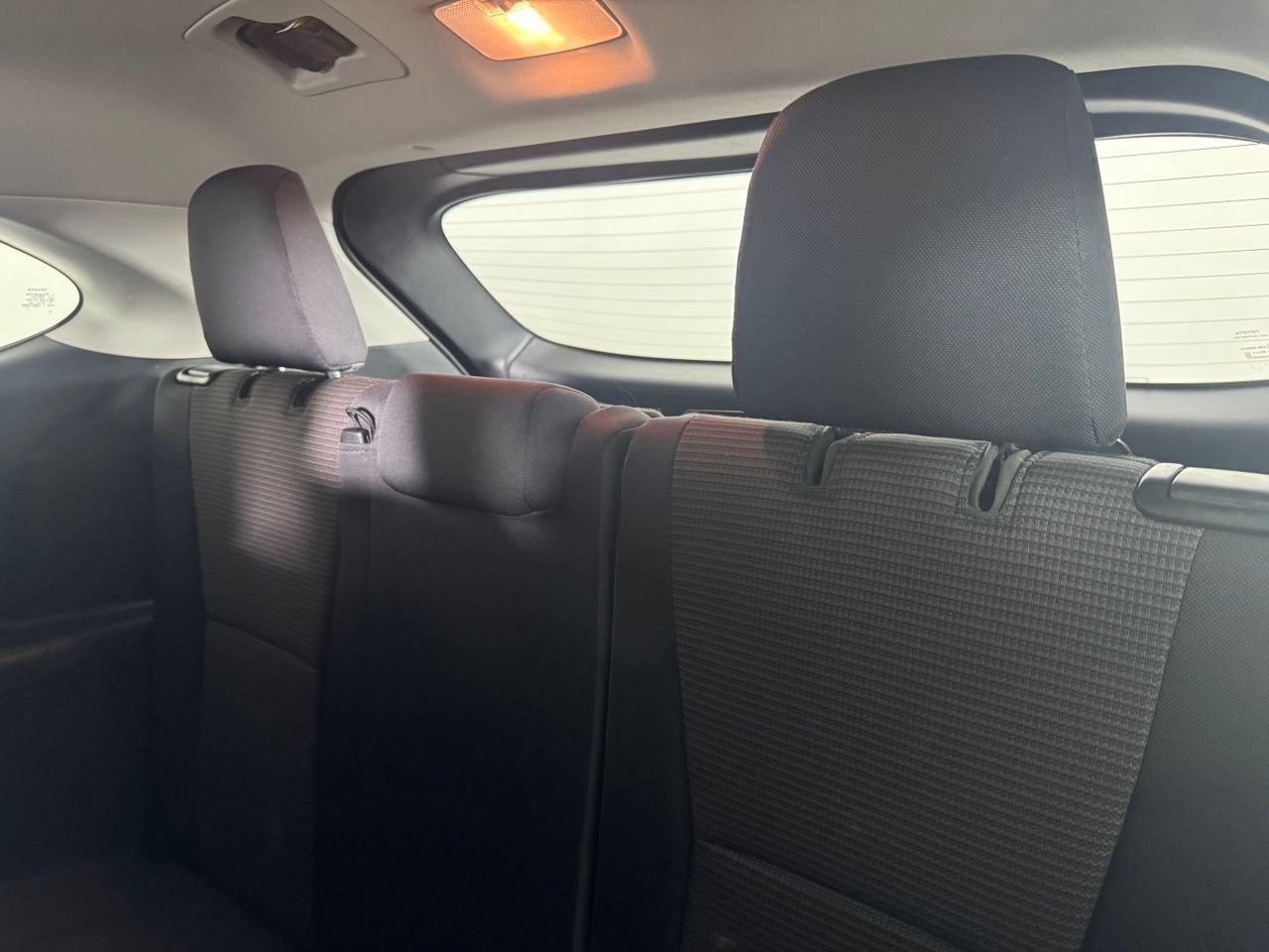 Used 2021 Toyota Highlander LE FWD image 20