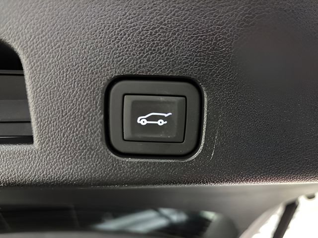 Used 2025 GMC Acadia Elevation image 23