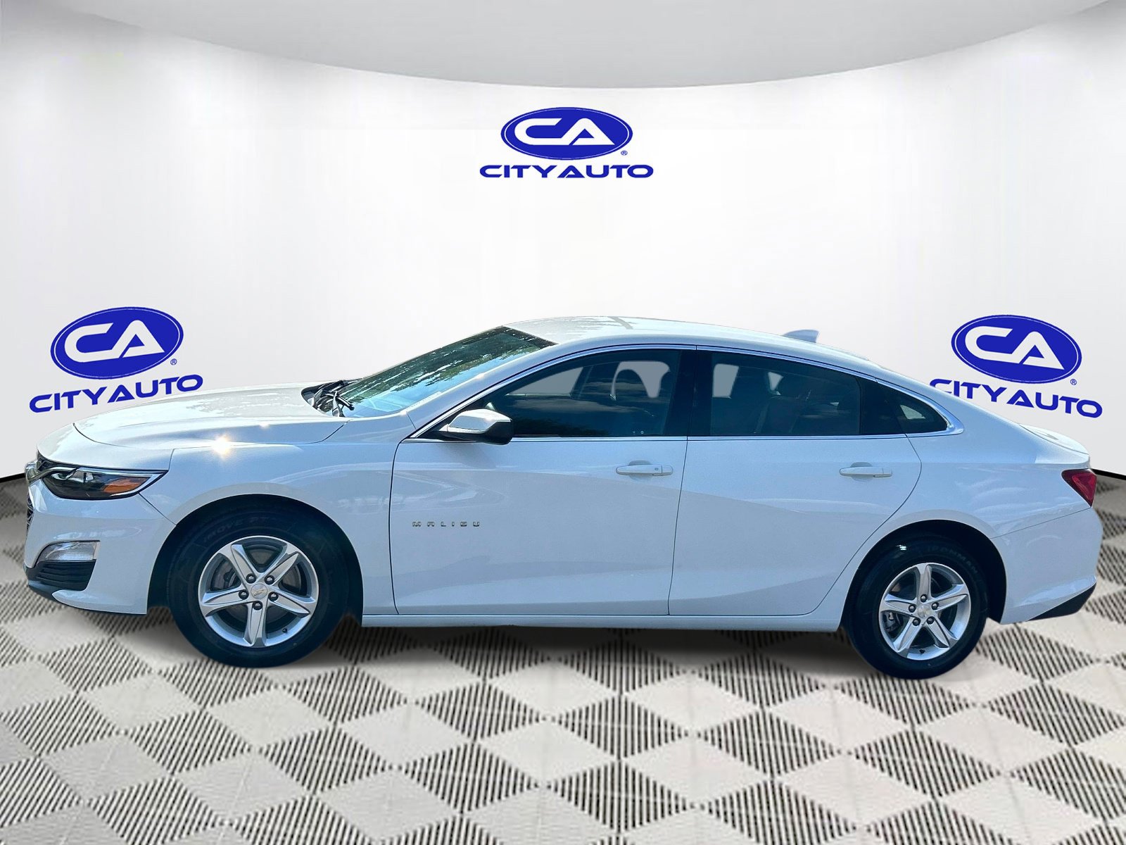 Used 2024 Chevrolet Malibu LT FWD image 7