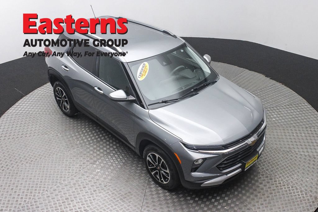 Used 2024 Chevrolet TrailBlazer LT FWD image 3