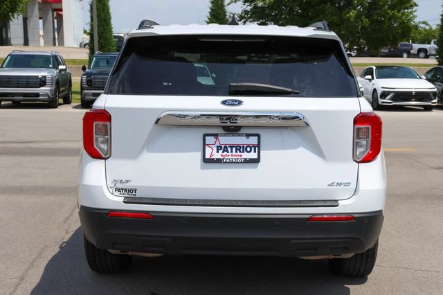 Used 2022 Ford Explorer XLT AWD/4WD image 4