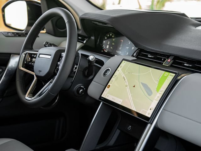 New 2024 Land Rover Discovery Sport S AWD/4WD image 29