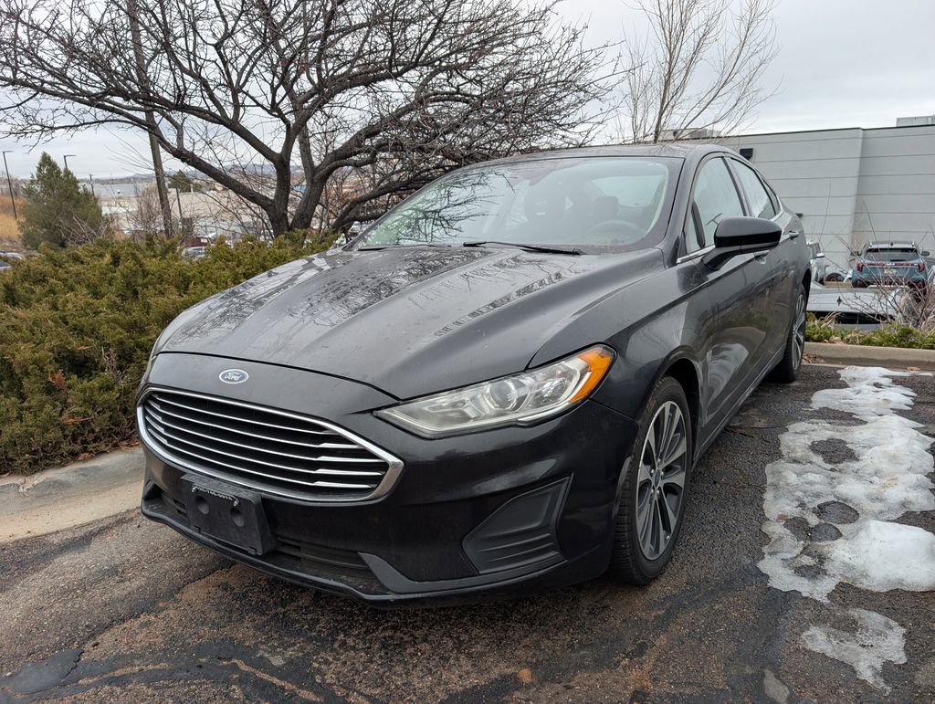 Used 2020 Ford Fusion SE image 9