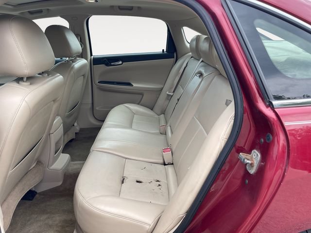 Used 2009 Chevrolet Impala LTZ FWD image 13