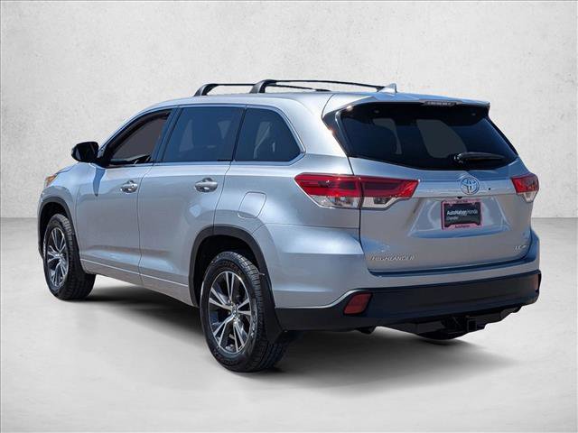 Used 2018 Toyota Highlander Plus AWD/4WD image 9