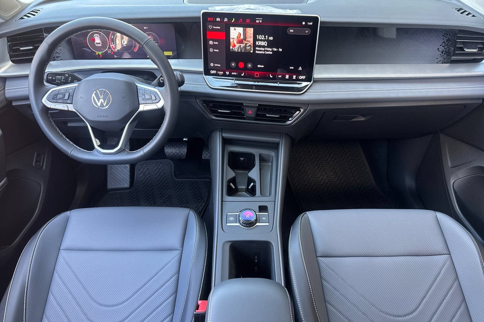 New 2026 Volkswagen Tiguan SE AWD/4WD image 13