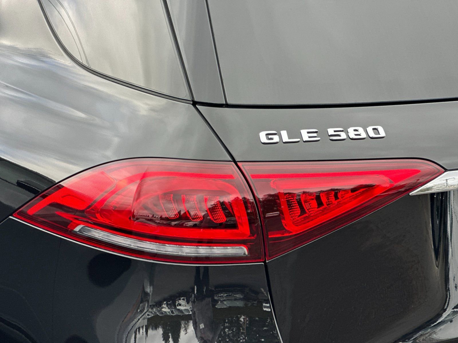 Certified 2021 Mercedes-Benz GLE 580 4MATIC image 26