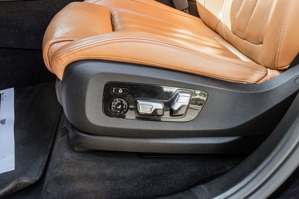 Used 2020 BMW X5 M50i image 28