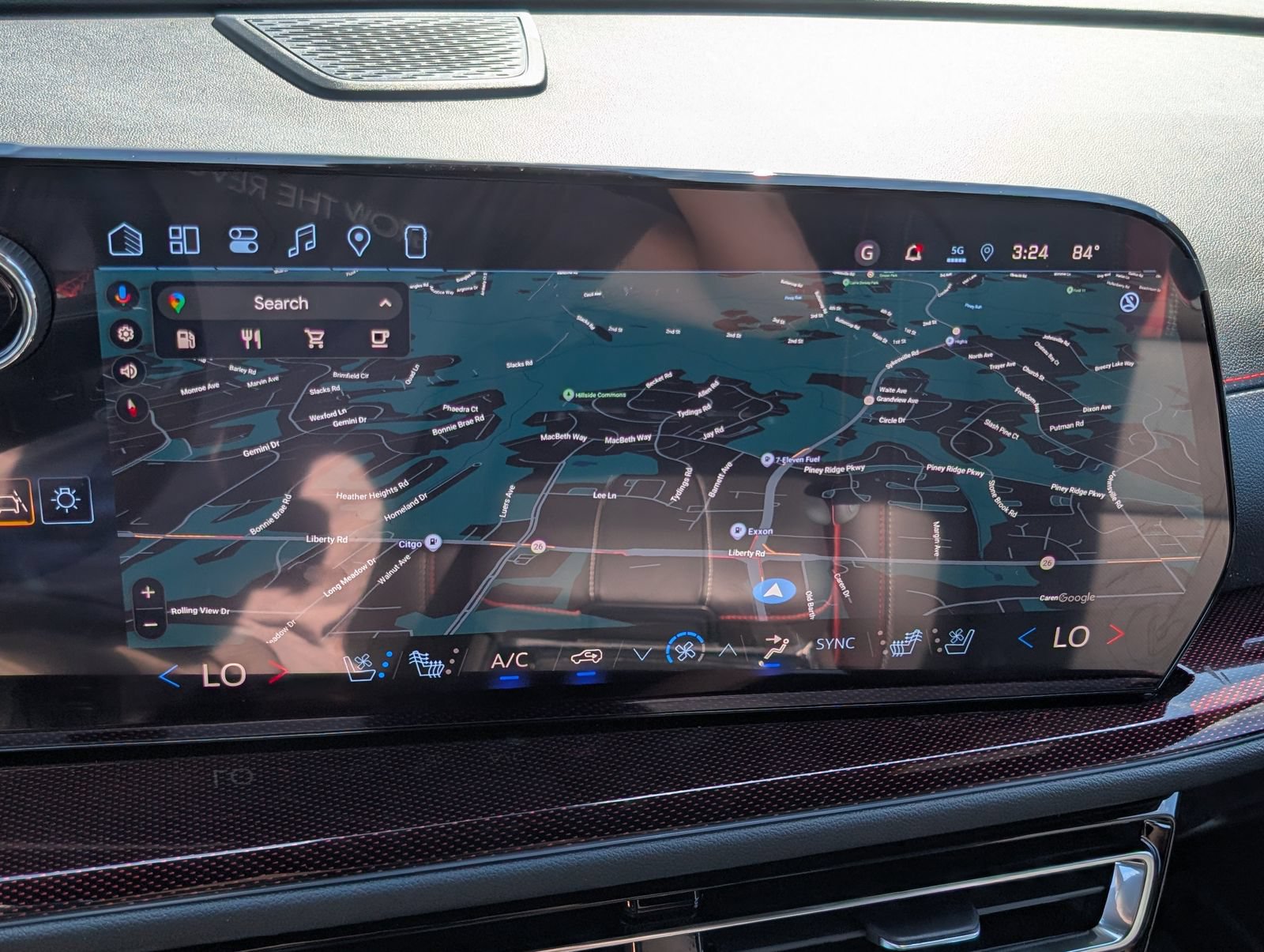 New 2027 Chevrolet Traverse RS w/ LPO, Floor Liner Package FWD image 29