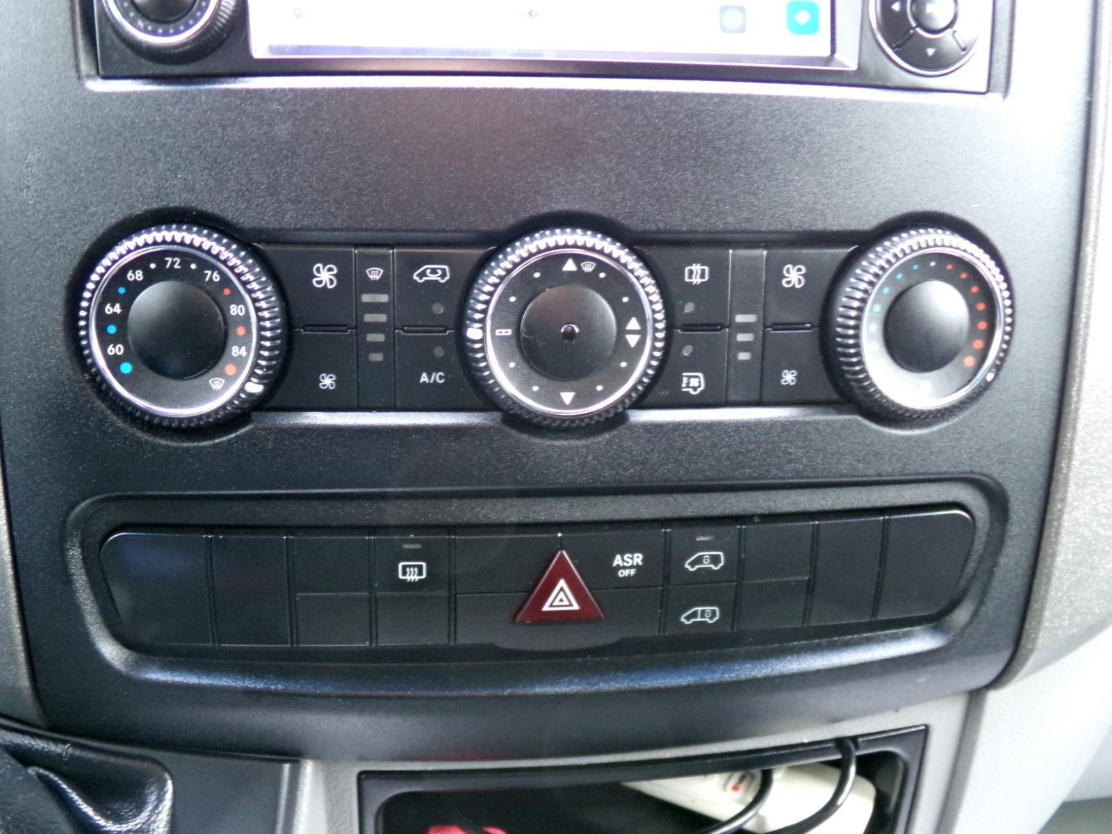 Used 2011 Mercedes-Benz Sprinter 2500 image 9