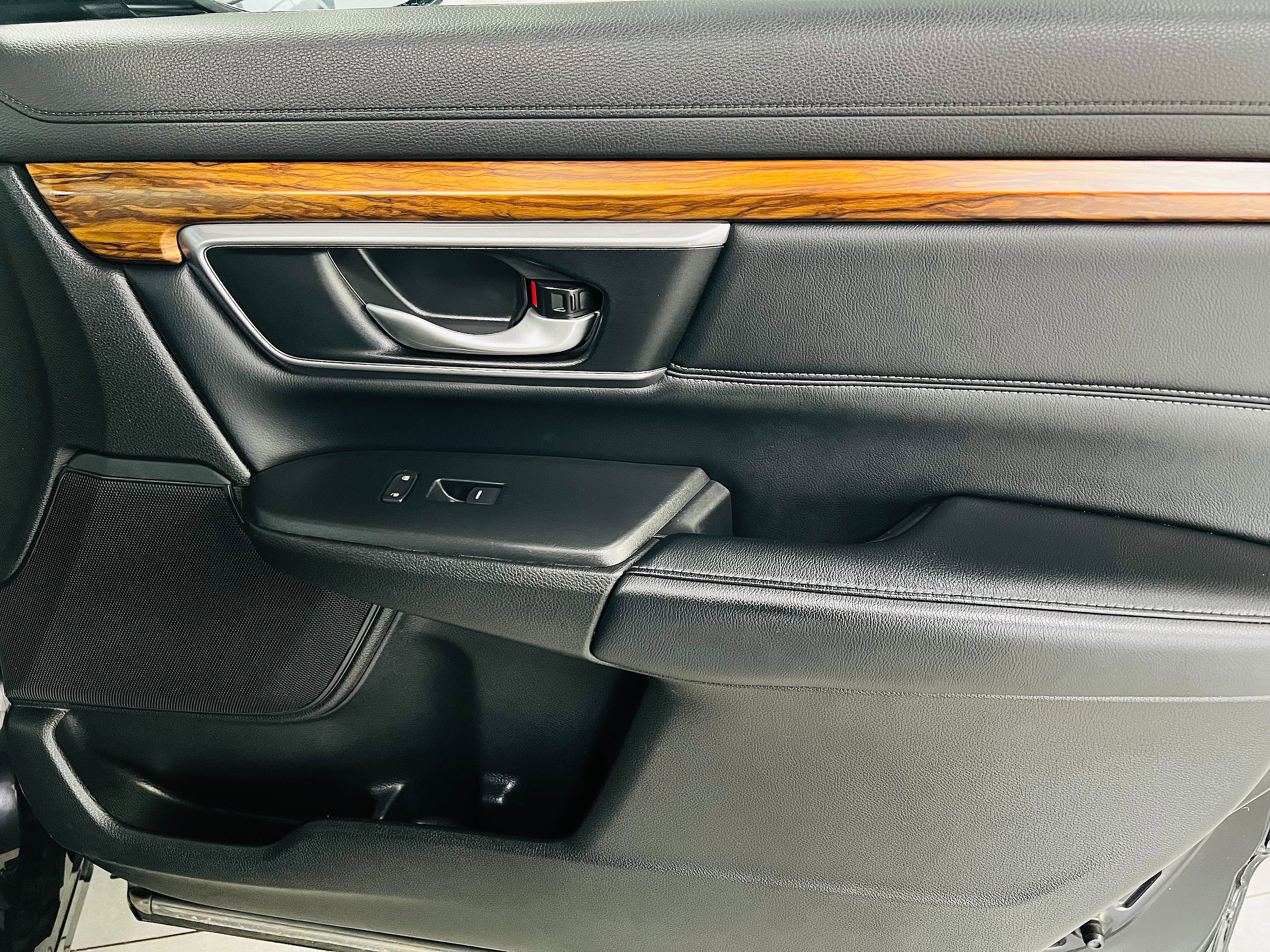 Used 2017 Honda CR-V Touring image 35