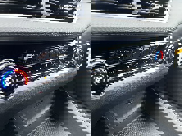 New 2026 Chevrolet Equinox LT w/ Convenience Package II image 11