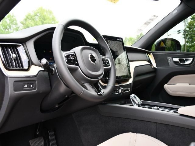 New 2026 Volvo XC60 T8 Ultra w/ Protection Package Premier AWD/4WD image 12