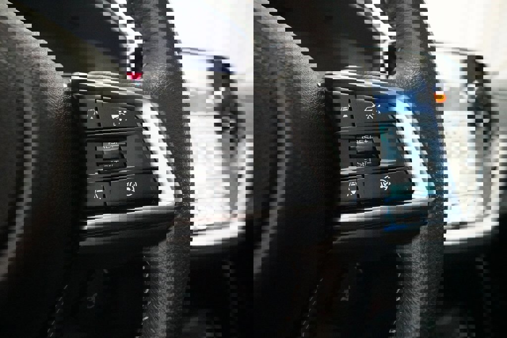 Certified 2024 Subaru Ascent Limited w/ Technology Package image 19