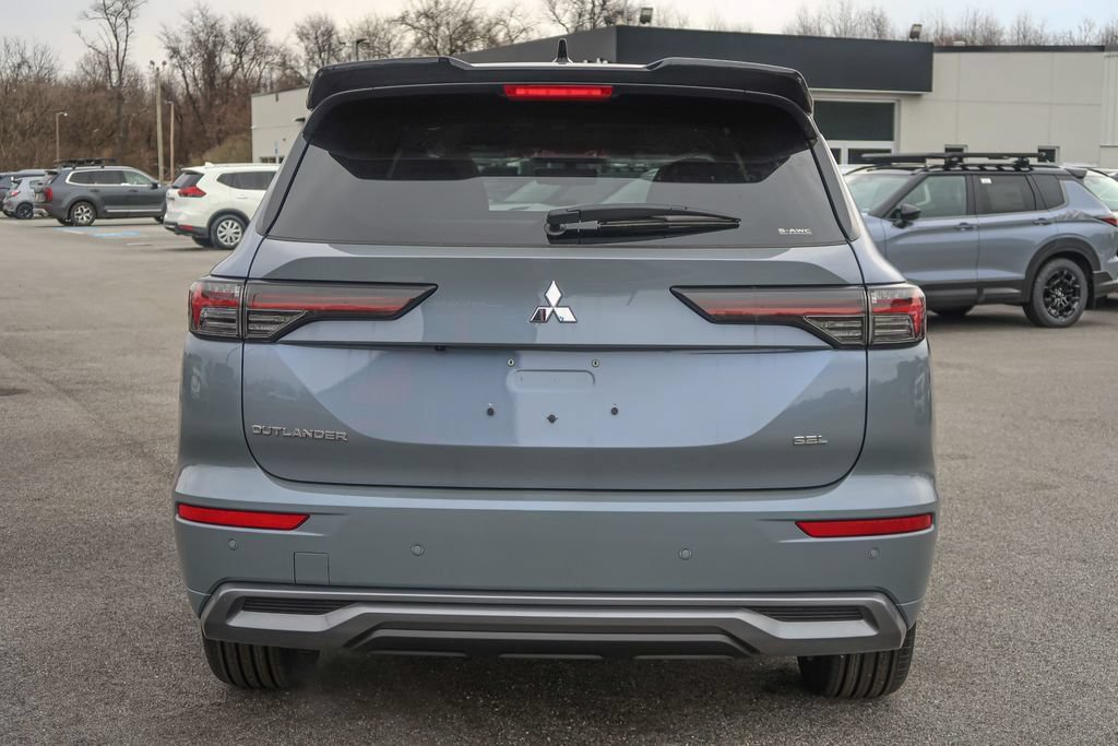 New 2026 Mitsubishi Outlander SEL AWD/4WD image 10