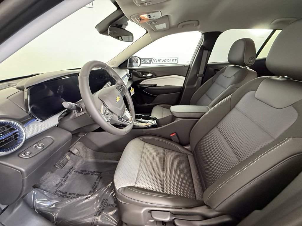 New 2026 Chevrolet Trax LT w/ Driver Confidence Package FWD image 13