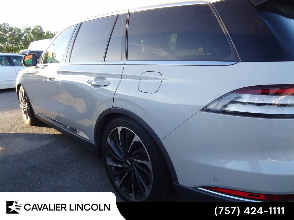 Used 2022 Lincoln Aviator Reserve w/ Equipment Group 201A AWD/4WD image 3