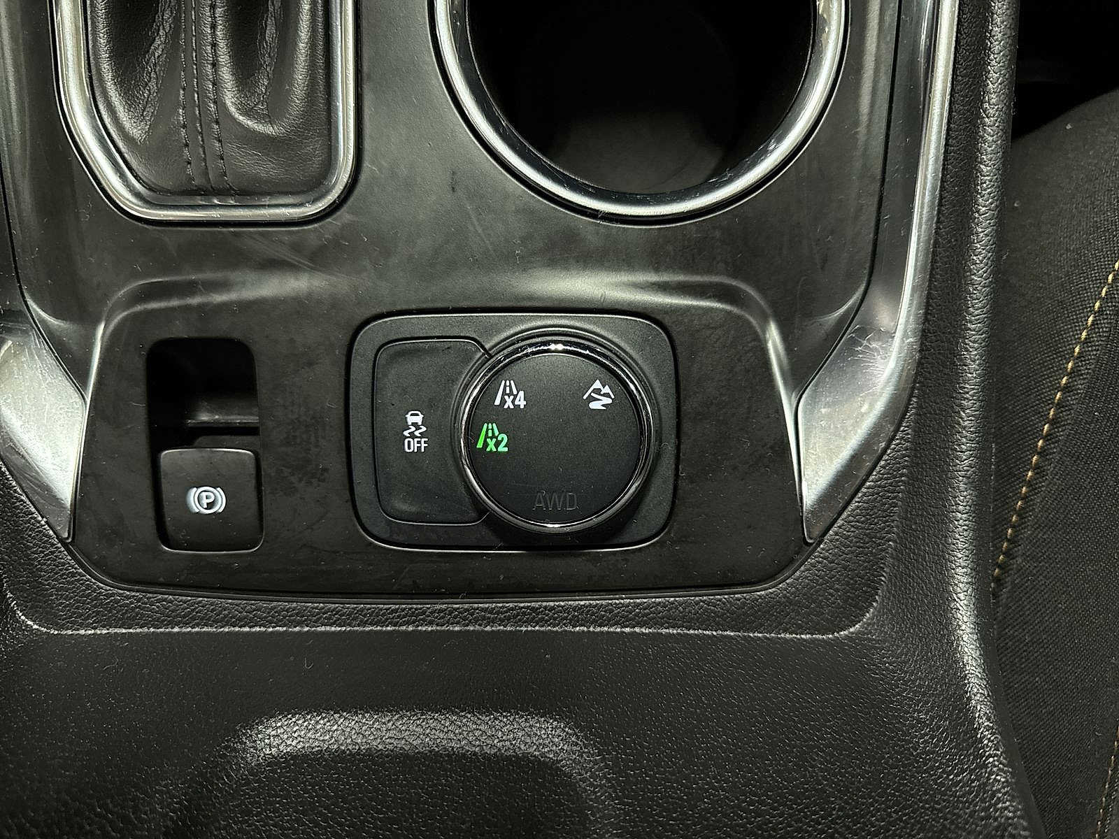 Used 2020 Chevrolet Traverse LS AWD/4WD image 30