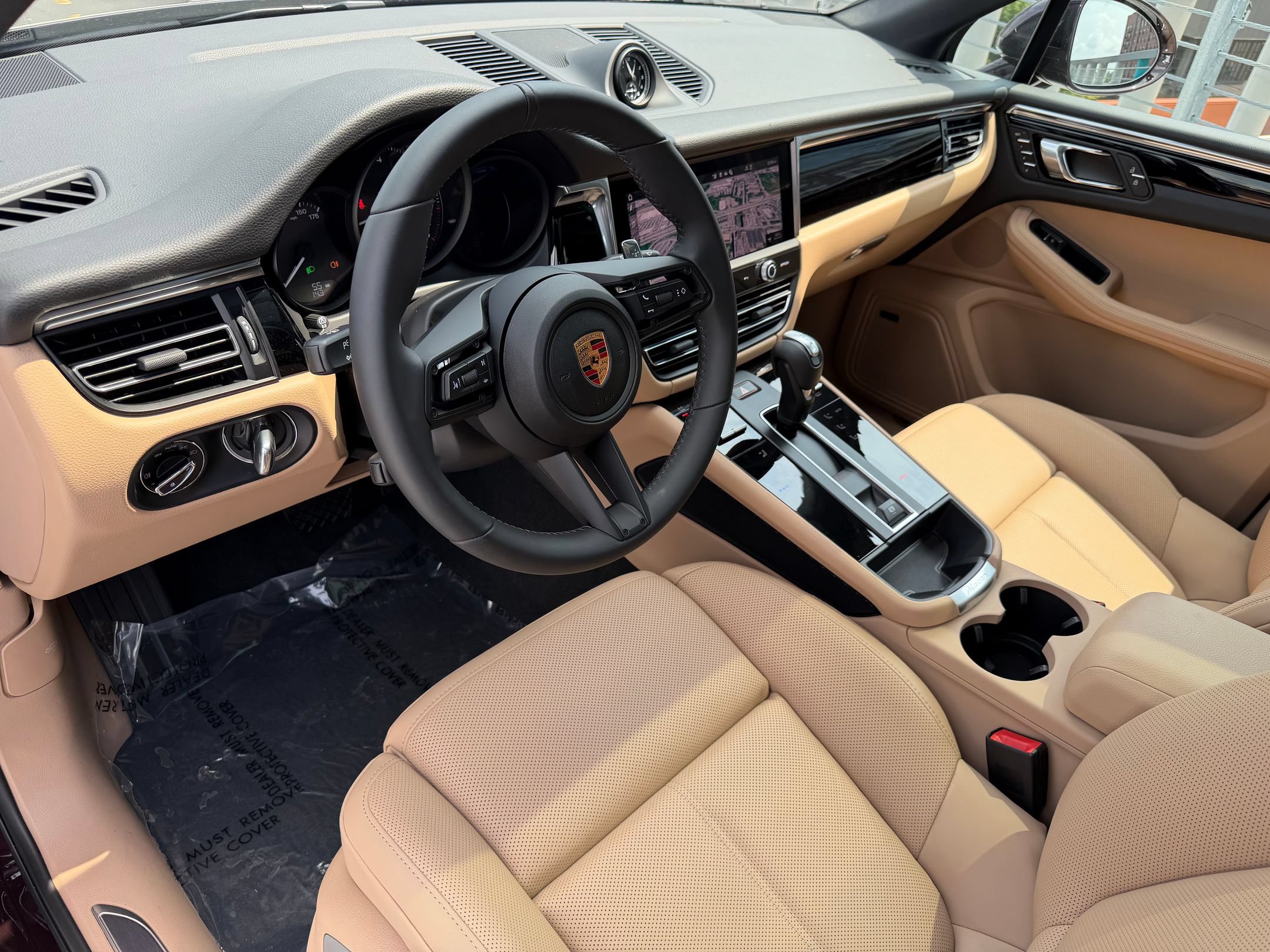 New 2026 Porsche Macan AWD/4WD image 4