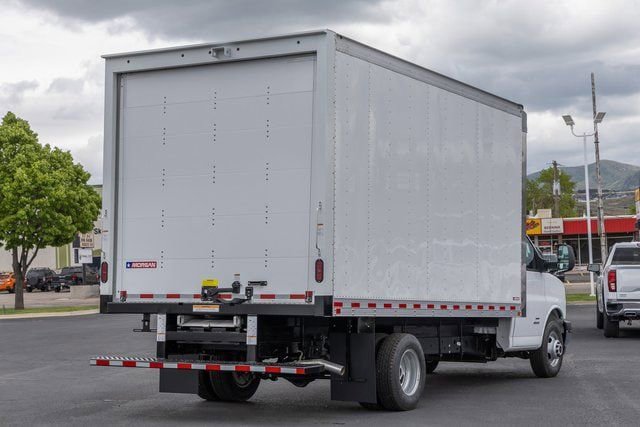 New 2025 GMC Savana 4500 w/ Driver Convenience Package RWD image 22
